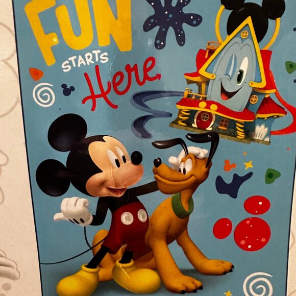 TT Disney Mickey & Pluto Plush Throw Blanket 40"x50" - Picture 2 of 5